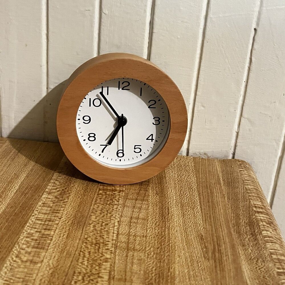 Minimalist Wooden Analog Alarm Clock Classic Beige Simple Home Decor Battery